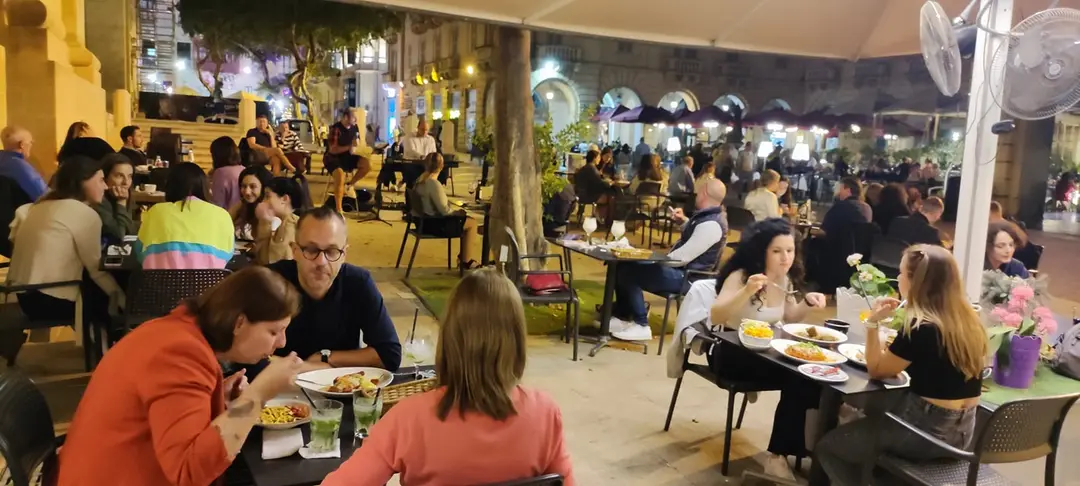 Kantina Cafe & Wine — Bar in Valletta, Malta