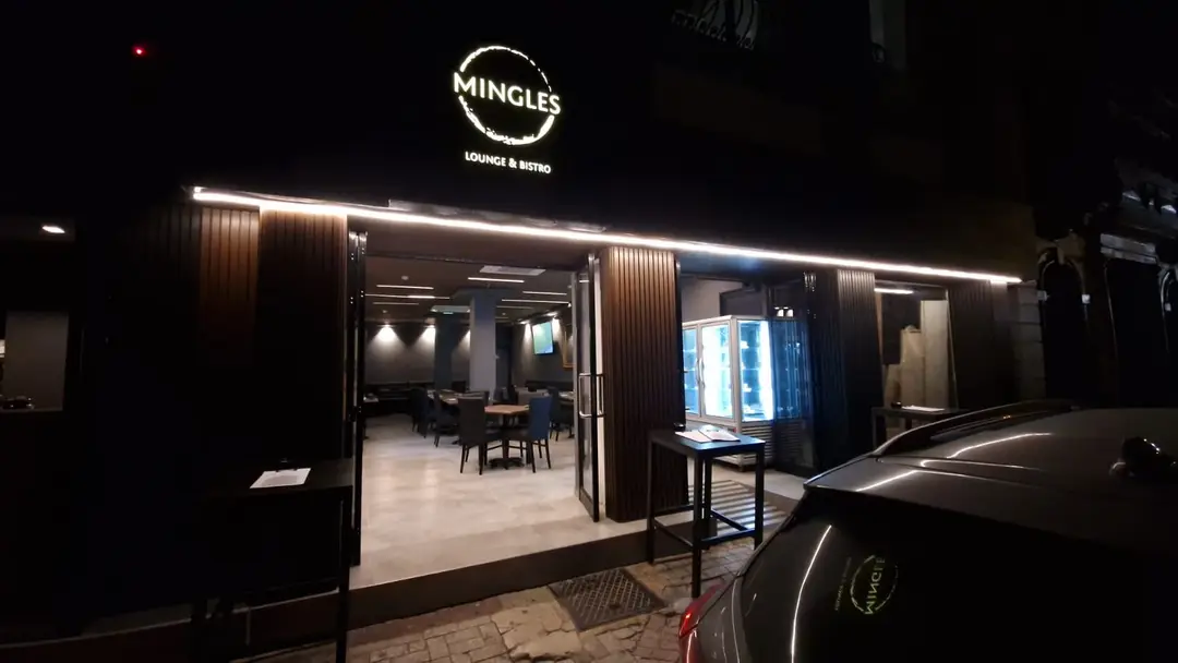 Mingles Lounge & Bistro — Lounge in Gzira, Malta