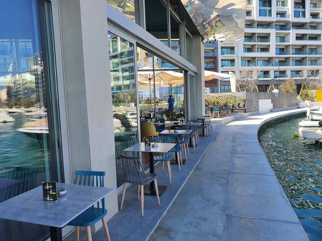 Punto Bar & Dine — Cocktail bar in Gzira, Malta